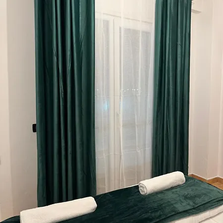 Apartament Front Superior Forest *