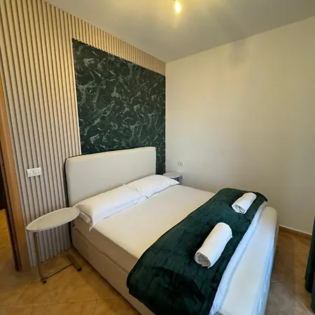 Front Superior Forest *