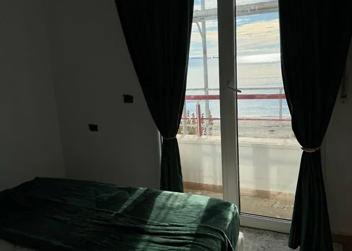 Front Superior Forest Appartement *