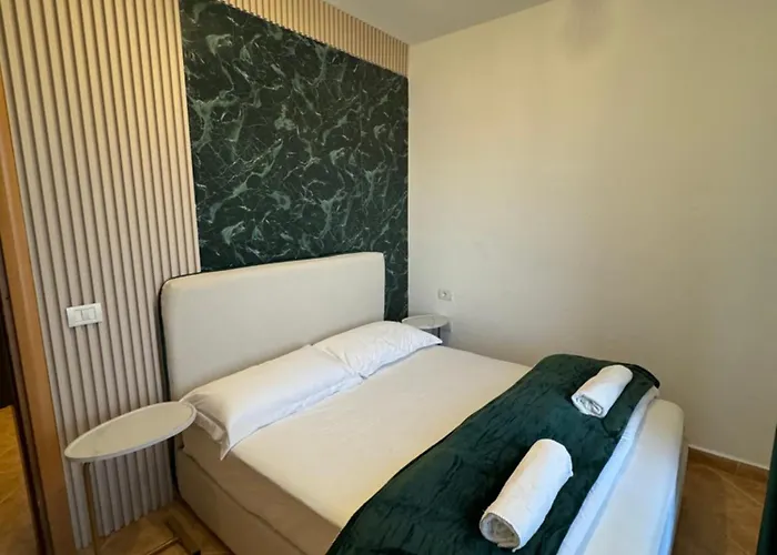 Front Superior Forest *