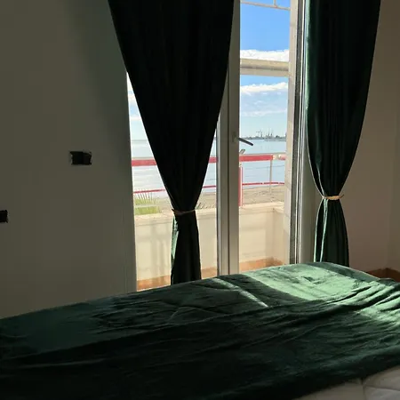 Front Superior Forest *