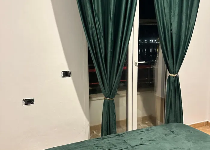 Front Superior Forest