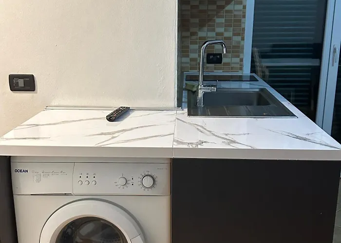 Front Superior Forest Durrës